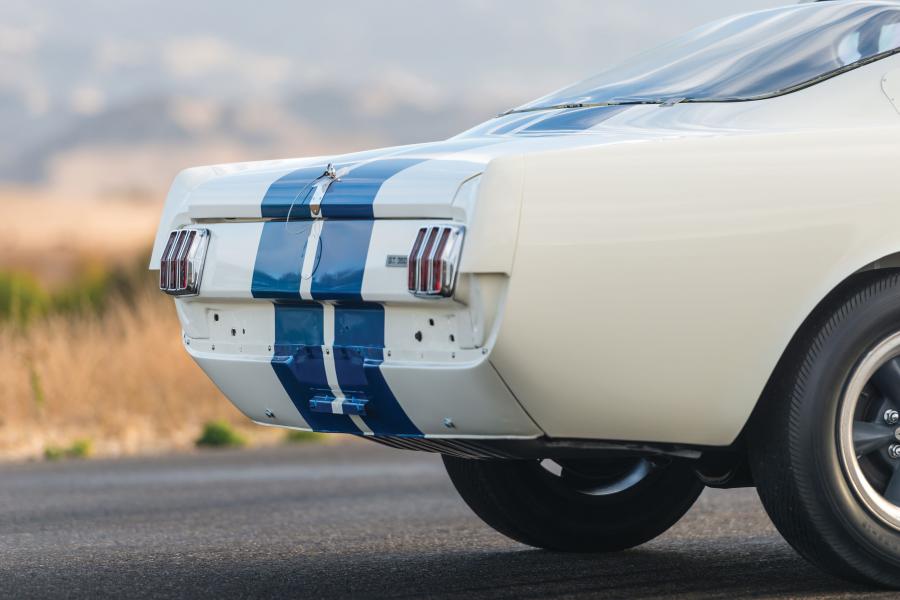 Детали экстерьера Shelby GT350R (5R213) 1965 года  (фото 14 из 29)